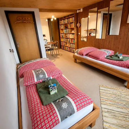 Mon Reve-Chalet Room-Lake Thun & Alpine View Apartment